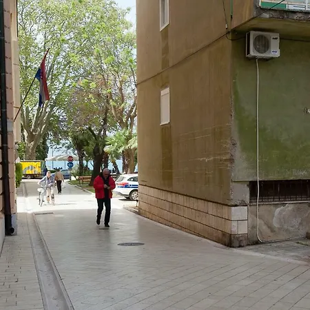 Апартаменты Downtown Kole