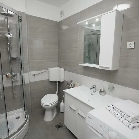 Downtown Kole Apartment