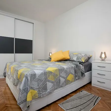 Apartment Downtown Kole Zadar